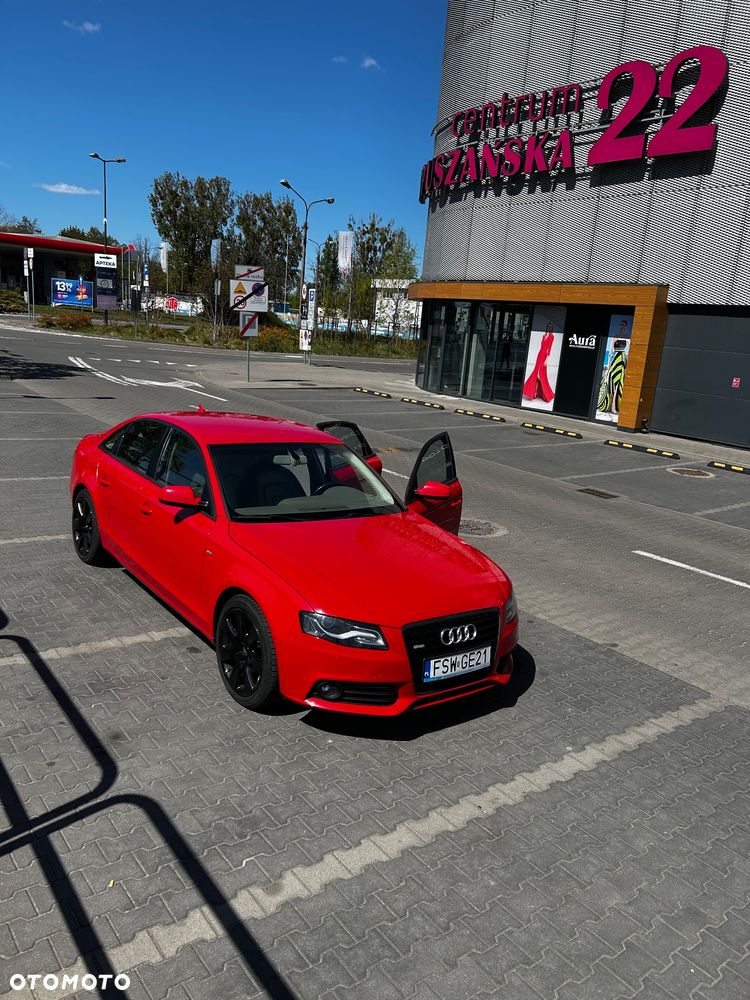 Audi A4 Limousine - 1