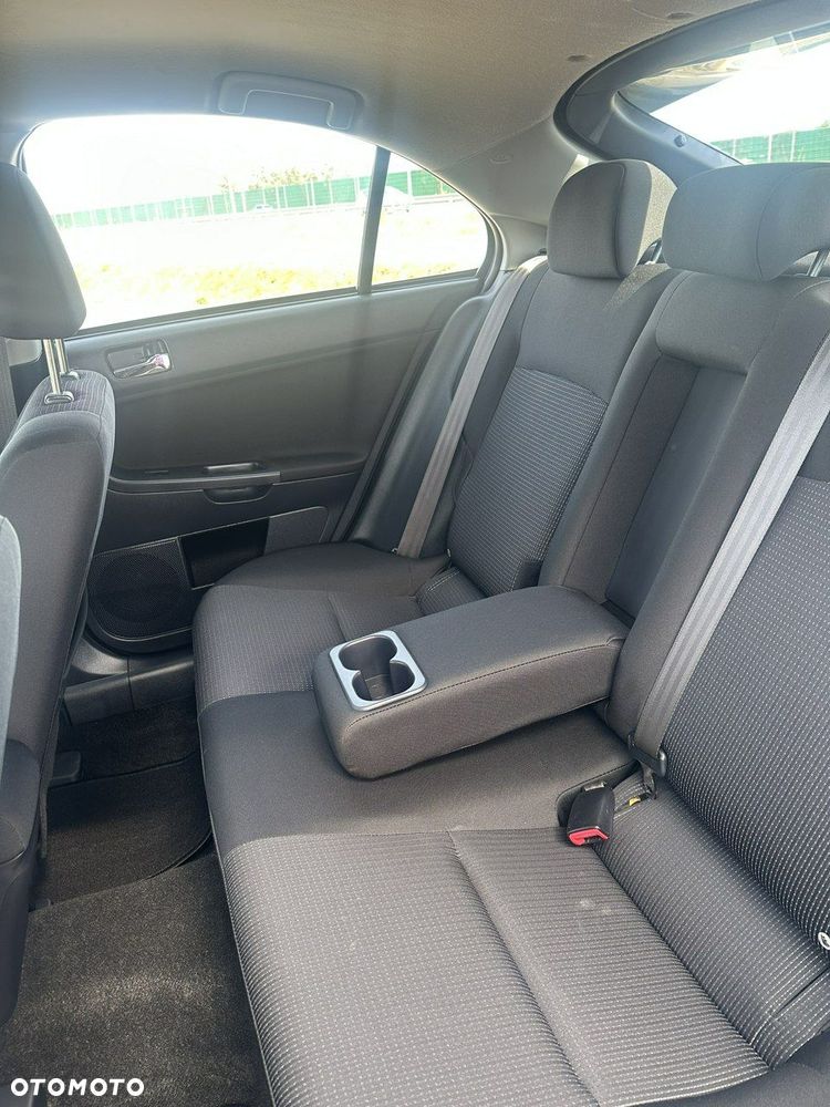 Mitsubishi Lancer - 19