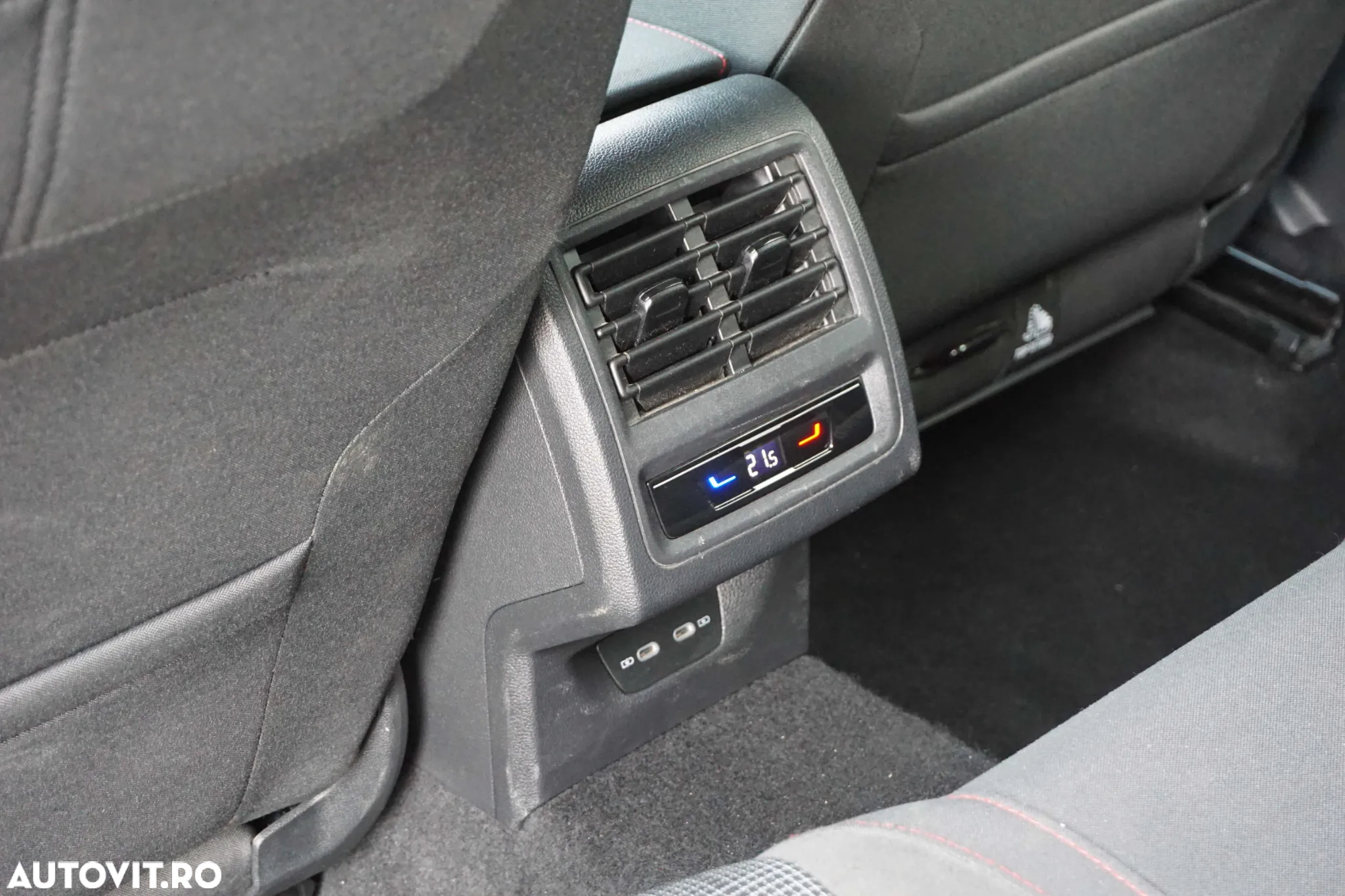 Volkswagen Golf 2.0 TSI OPF GTI - 30