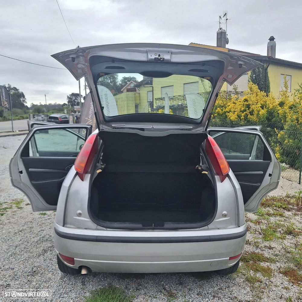 Ford Focus 1.8 TDdi Comfort - 10