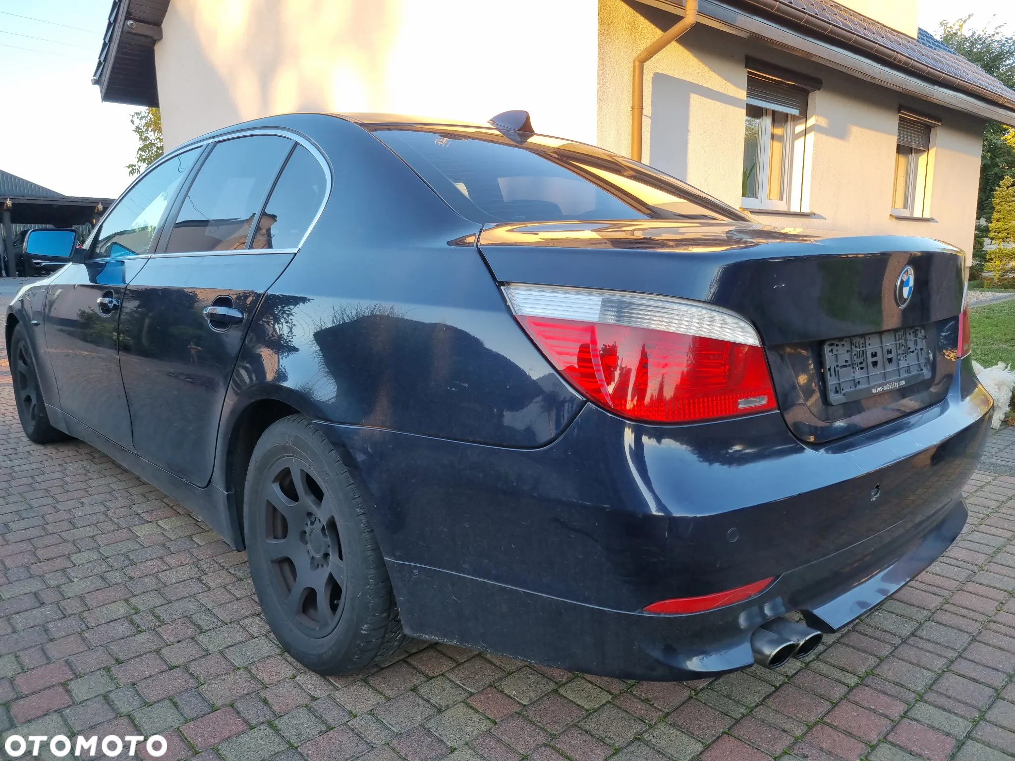 BMW Seria 5 520i - 4
