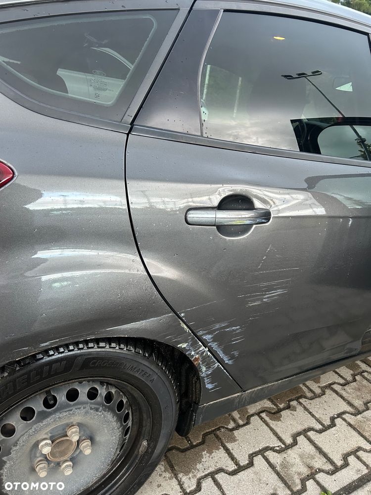 Ford Focus 1.5 TDCi SYNC Edition - 6
