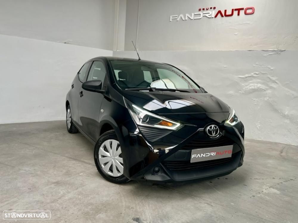 Toyota Aygo x-business - 1
