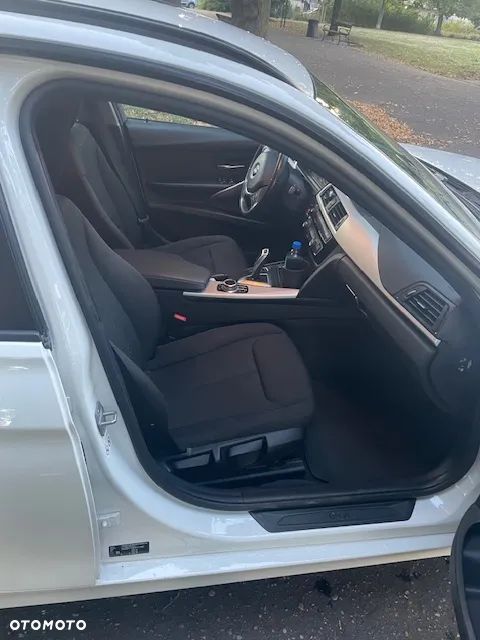 BMW Seria 3 318d - 8