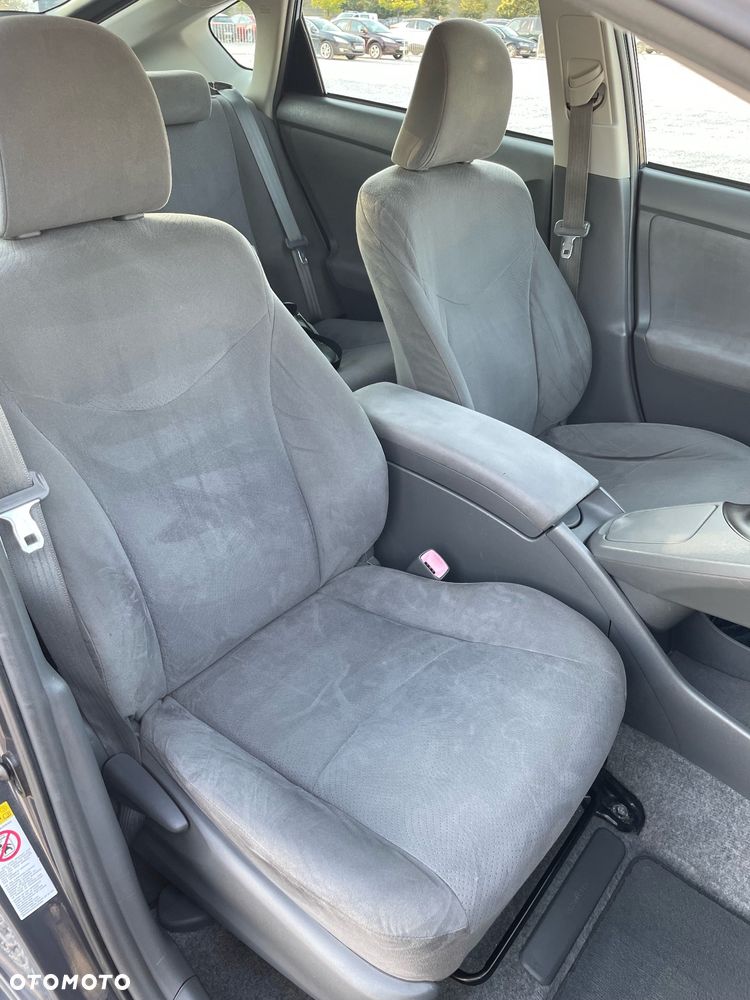 Toyota Prius (Hybrid) Comfort - 30