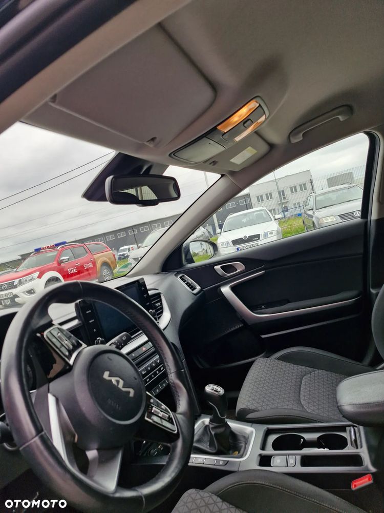 Kia Ceed - 4