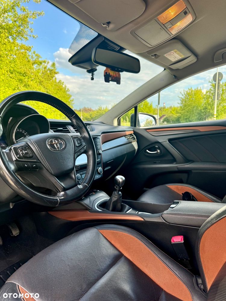 Toyota Avensis 2.0 D-4D Prestige - 33