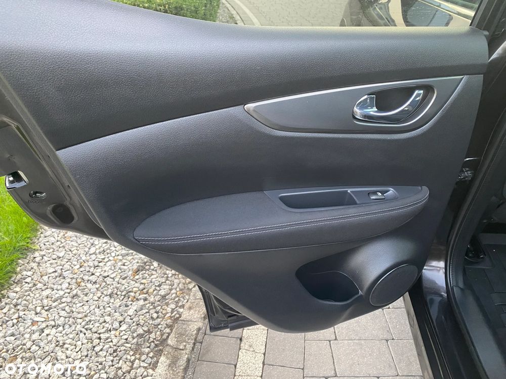 Nissan Qashqai 1.6 DCi Xtronic ACENTA - 23