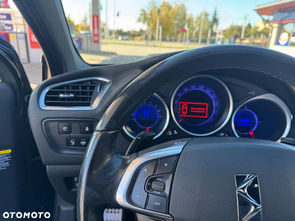 Citroën DS4 1.6 e-HDi SoChic MCP - 18