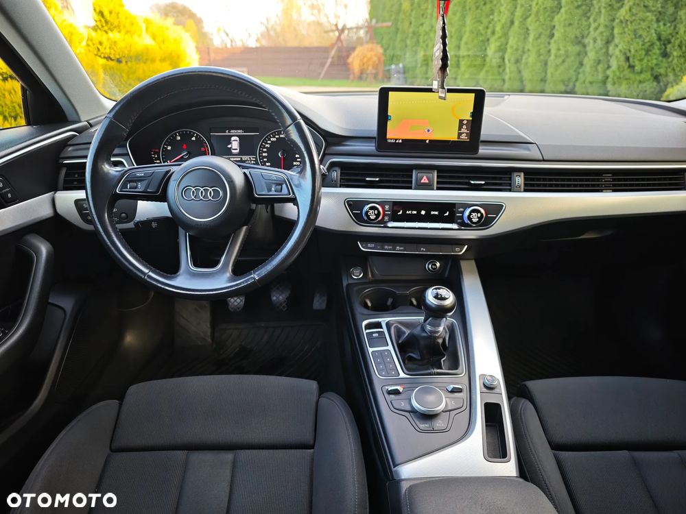 Audi A4 Avant 2.0 TDI design - 33