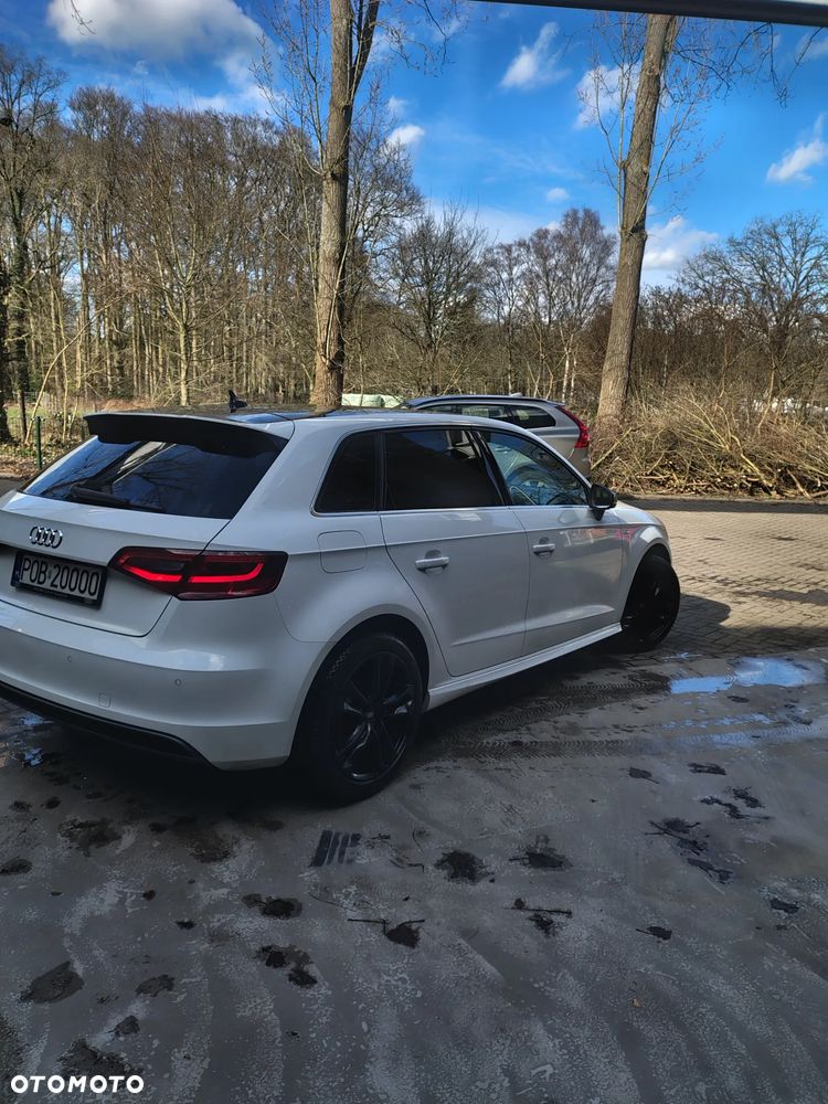 Audi A3 Sportback - 2