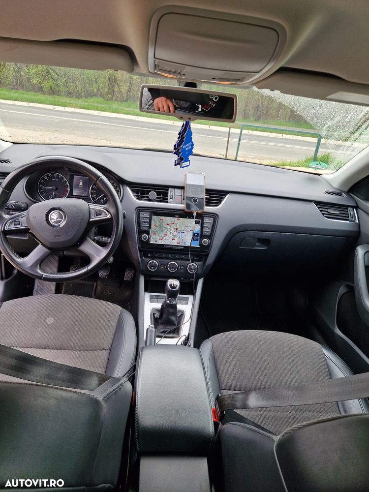 Skoda Octavia 2.0 TDI ELEGANCE - 1