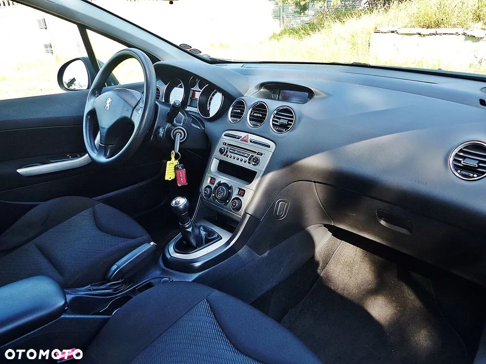 Peugeot 308 120 VTi Millesim 200 - 25