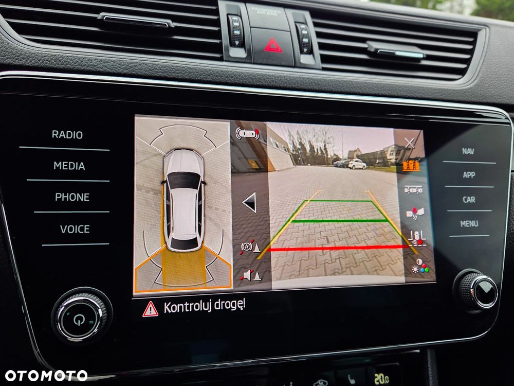 Skoda Superb 2.0 TDI SCR Sportline DSG - 24