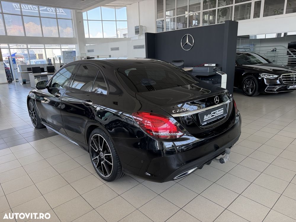 Mercedes-Benz C 220 d 4Matic 9G-TRONIC AMG Line - 9