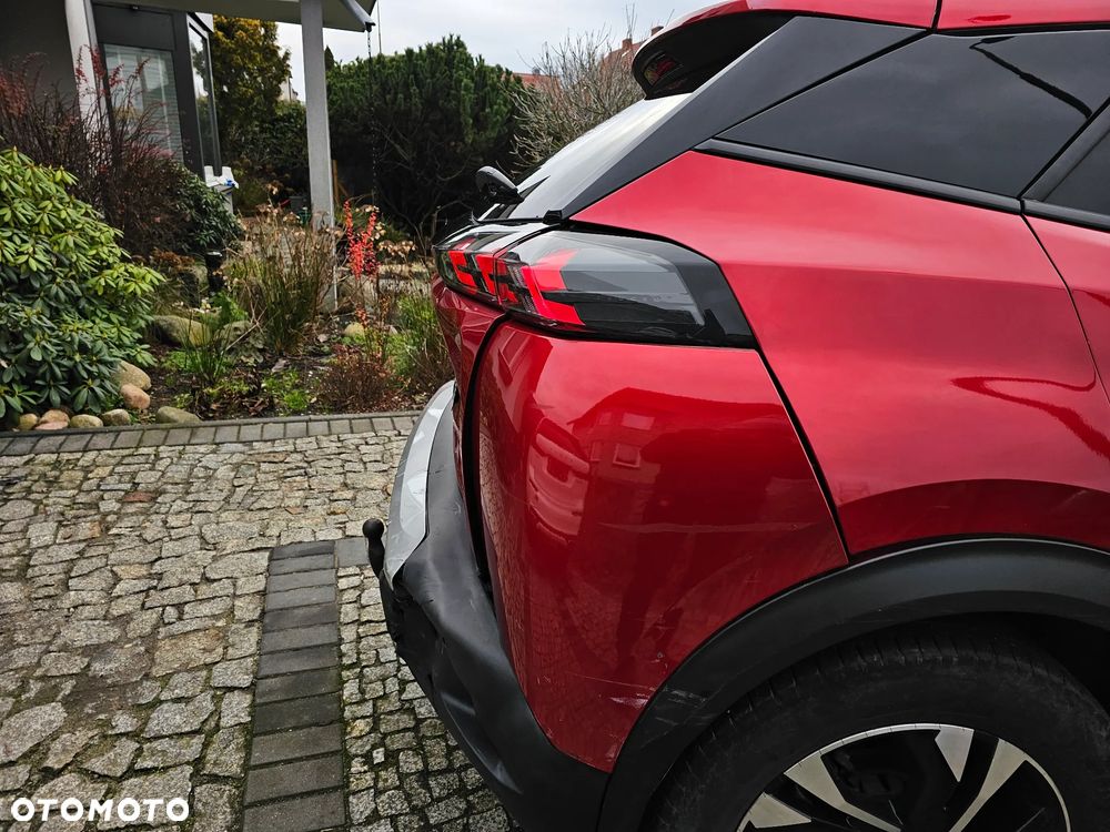 Peugeot 2008 1.5 BlueHDi Allure S&S - 3