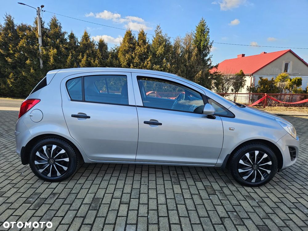 Opel Corsa 1.2 16V Essentia - 6