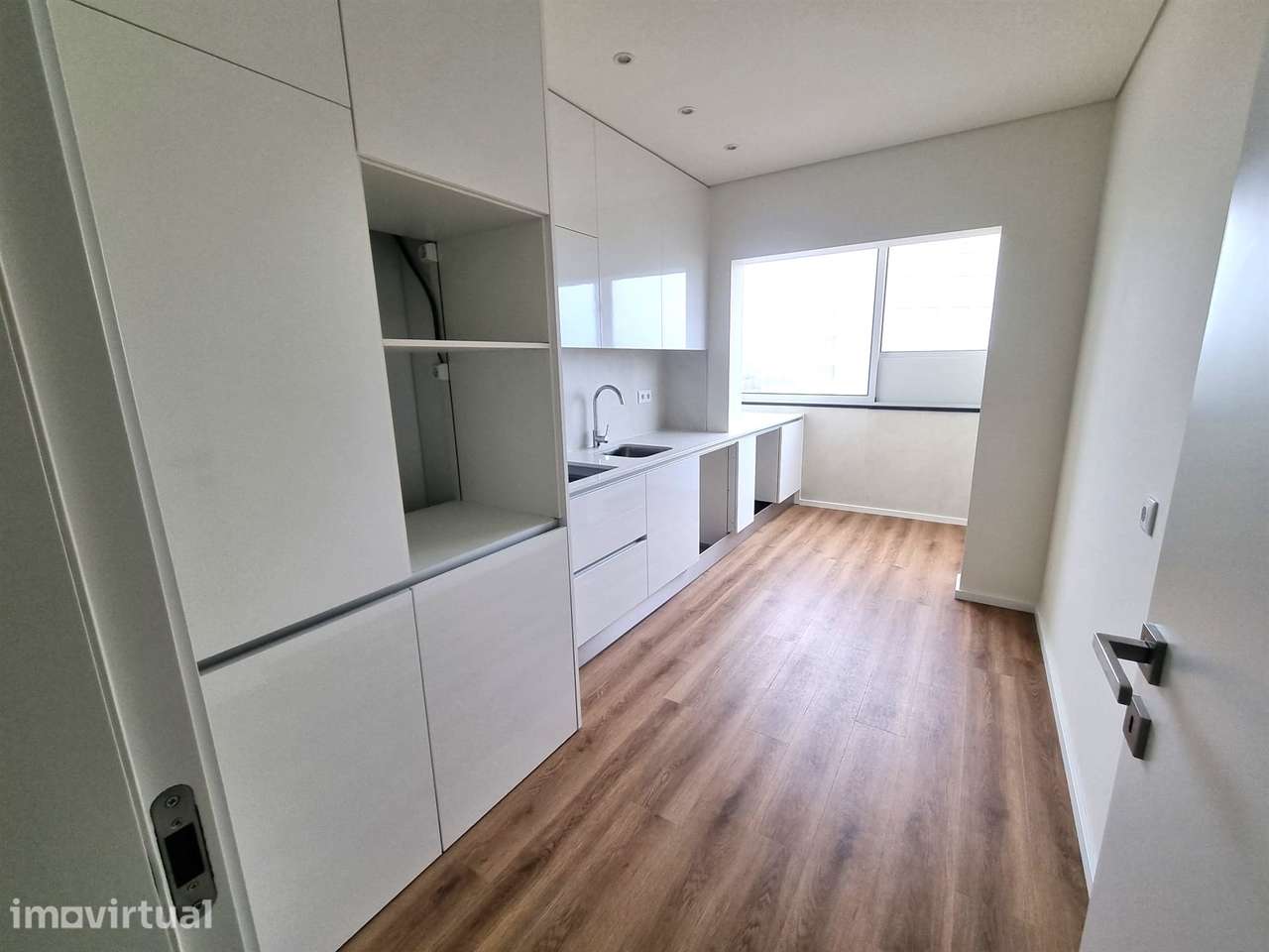 APARTAMENTO, 50 METROS DA PRAIA, PÓVOA DE VARZIM - Grande imagem: 2/15