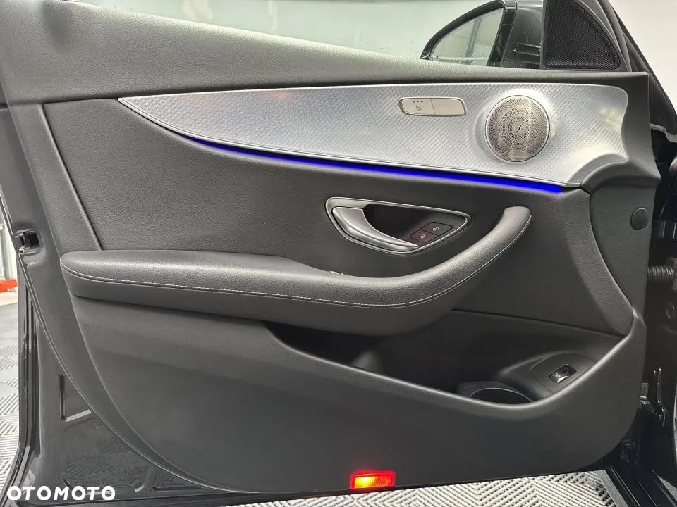 Mercedes-Benz Klasa E 220 d 4-Matic Avantgarde - 10