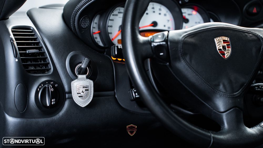 Porsche 911 (996) ver-carrera-coup--turbo - 25