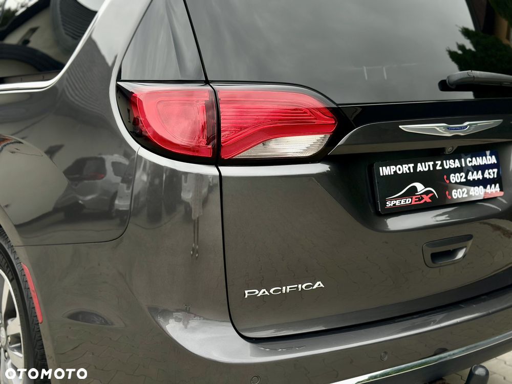 Chrysler Pacifica - 15