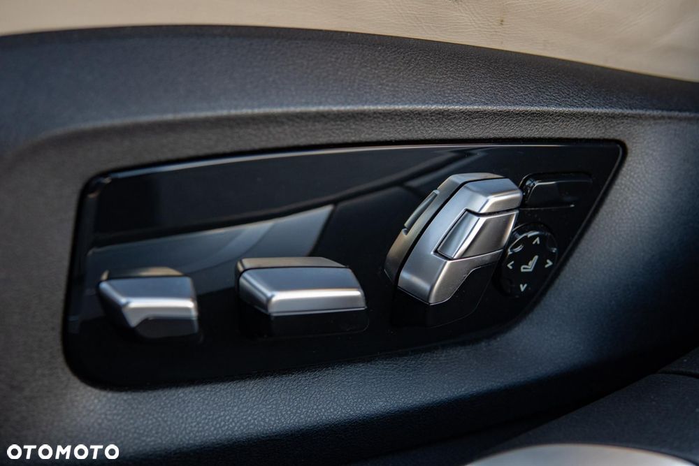 BMW Seria 7 M760Li xDrive - 30