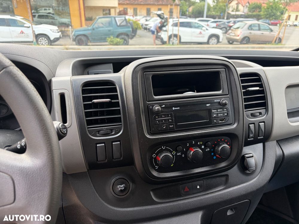 Renault Trafic - 12