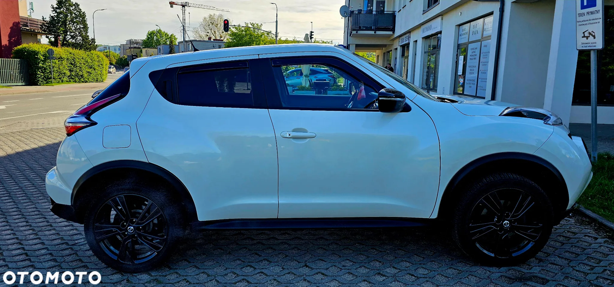 Nissan Juke 1.6 N-Connecta Xtronic EU6 - 4