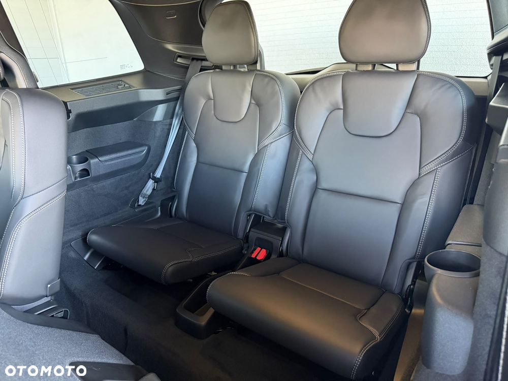 Volvo XC 90 T8 AWD Plug-In Hybrid Ultra Black Edition 7os - 13