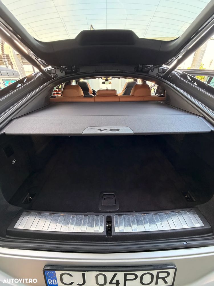 BMW X6 M M50i - 25