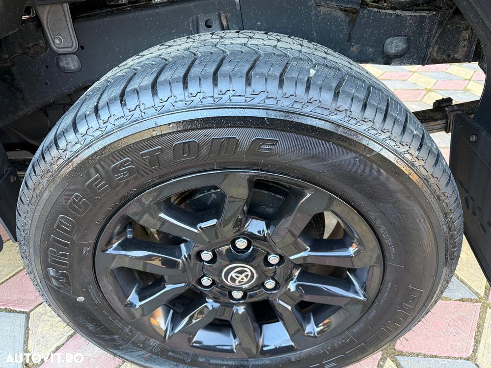 Toyota Hilux 2.8D 204CP 4x4 Double Cab AT Invincible - 7