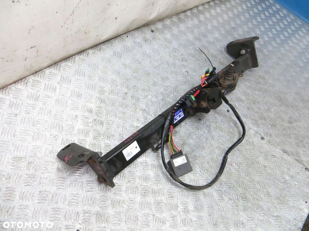 BMW X1 F48 HAK HOLOWNICZY 14- - 2