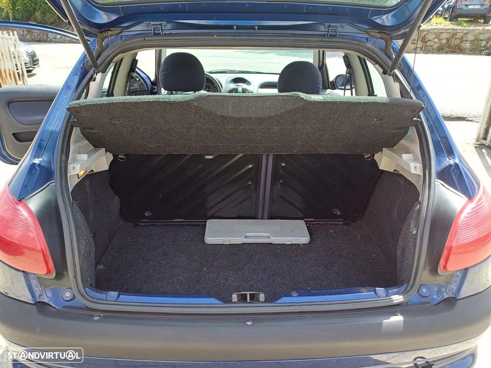 Peugeot 206 - 11
