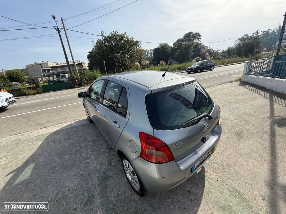 Toyota Yaris 1.0 VVT-i AC - 8