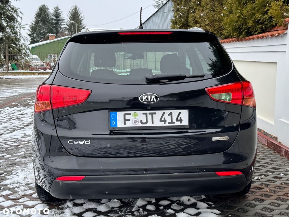Kia Ceed - 27