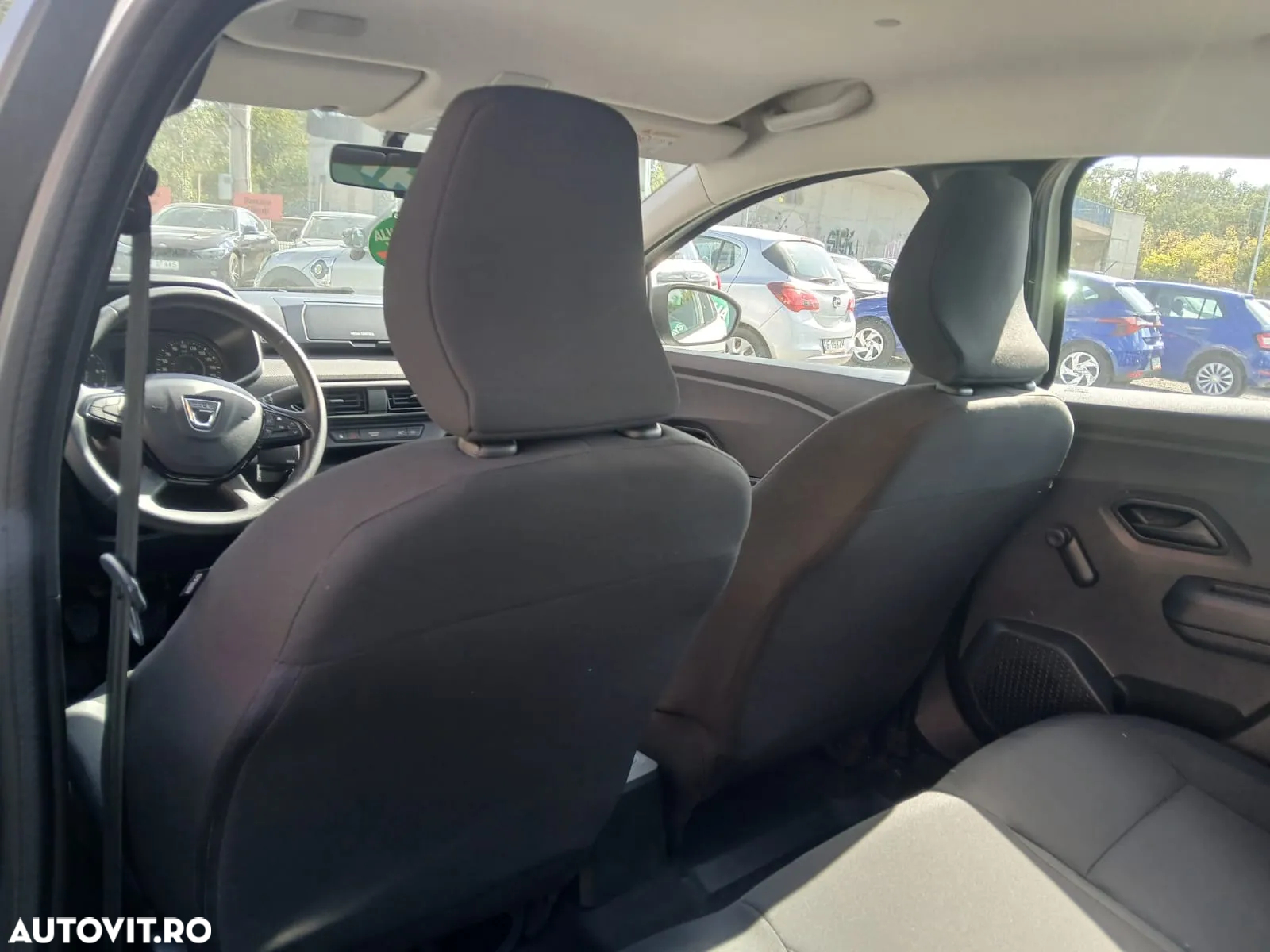 Dacia Logan TCe 90 Essential - 7
