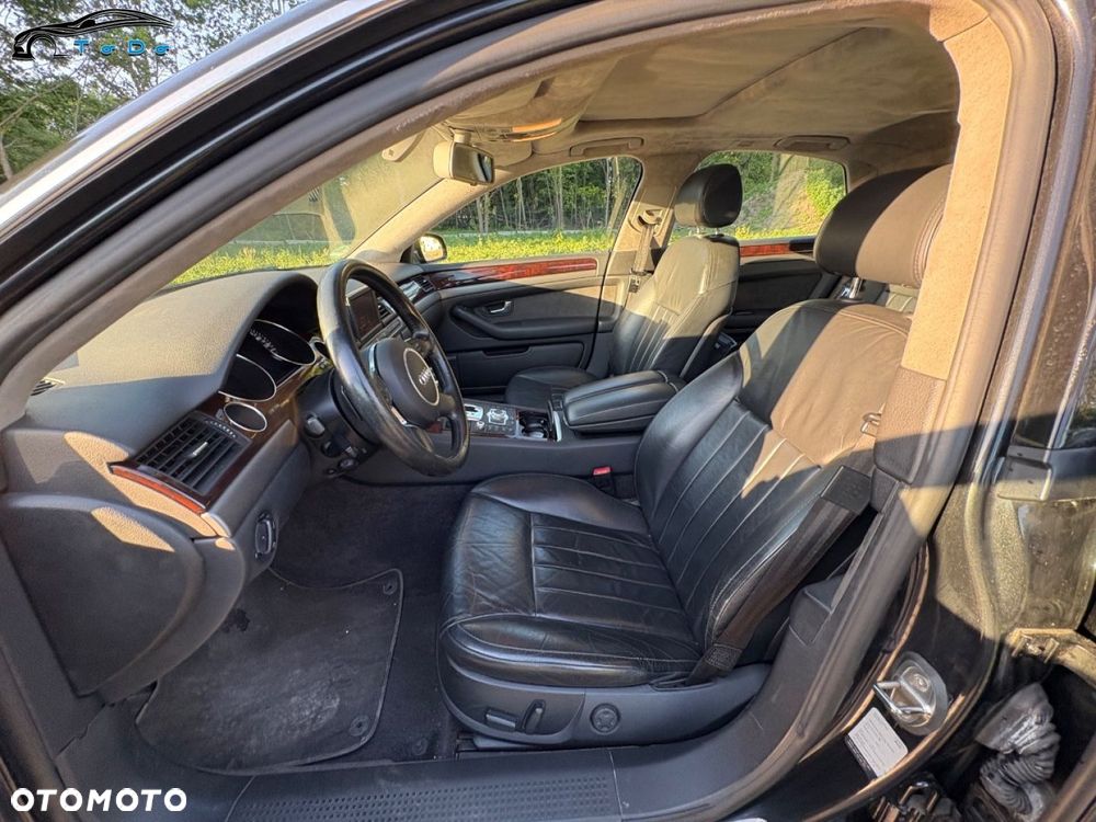 Audi A8 4.2 Quattro - 21