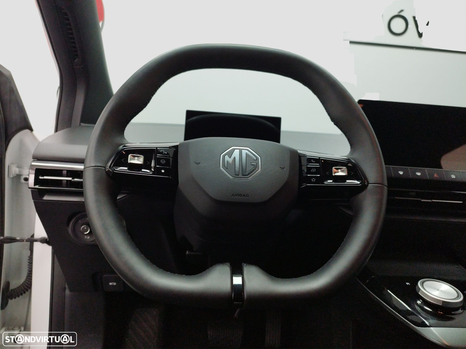 MG MG4 64 kWh Luxury - 9