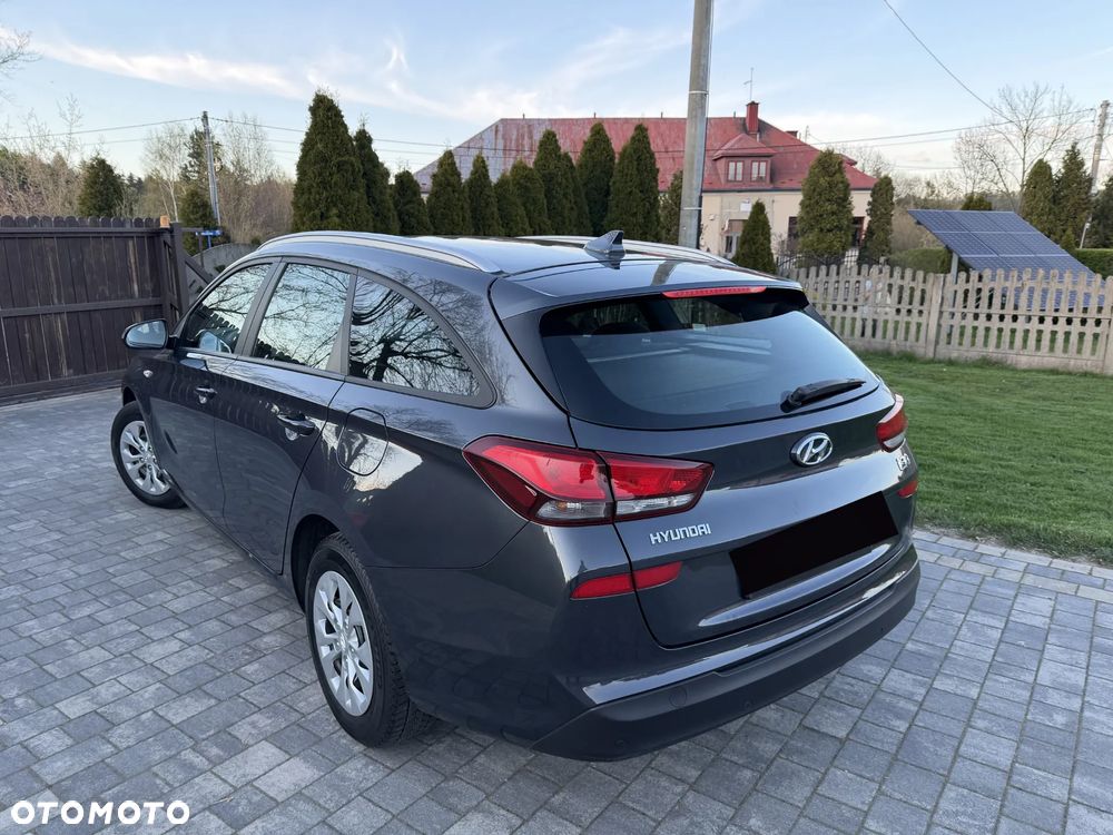 Hyundai i30 1.5 DPI Classic + - 3