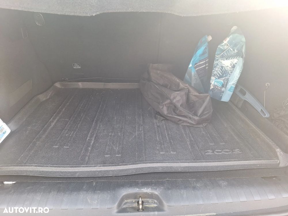 Peugeot 2008 1.6 BlueHDi FAP S&S Allure - 7