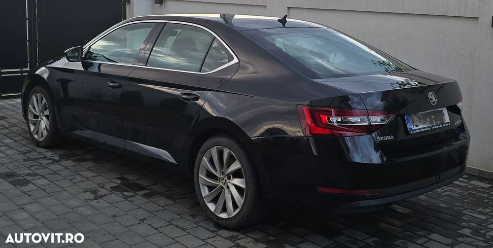 Skoda Superb 2.0 TDI DSG Style - 13
