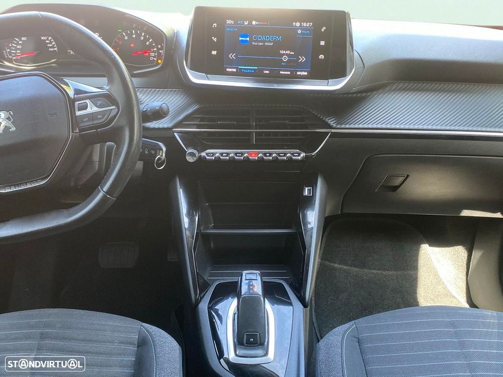 Peugeot 208 - 9