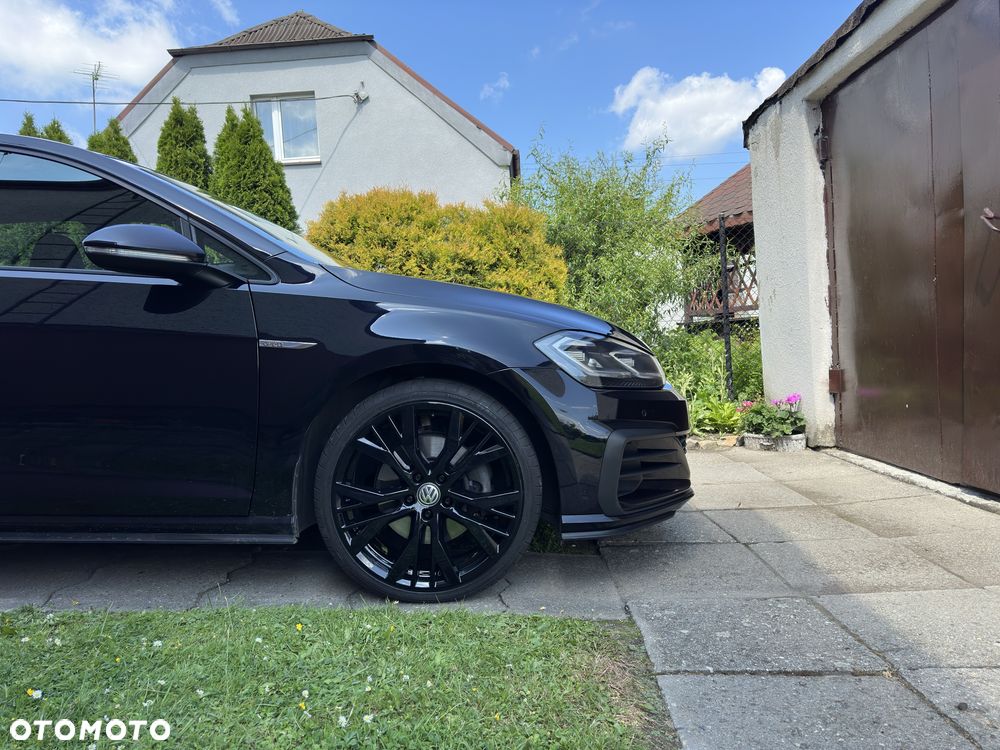 Volkswagen Golf - 8
