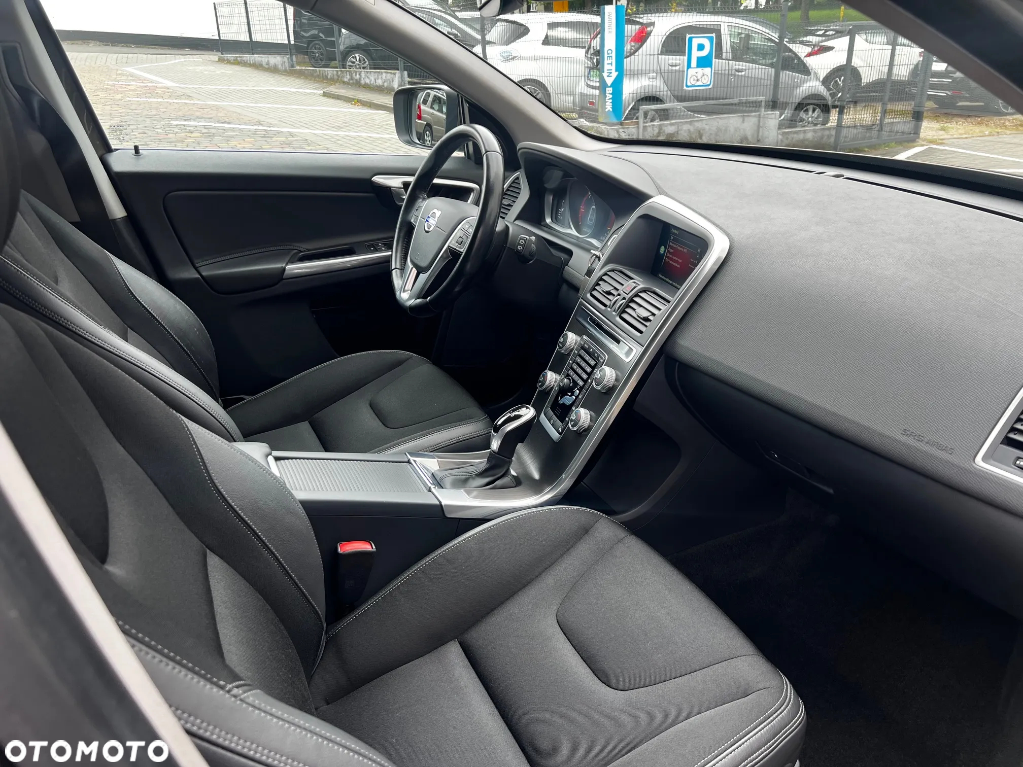 Volvo XC 60 D4 Geartronic Momentum - 16