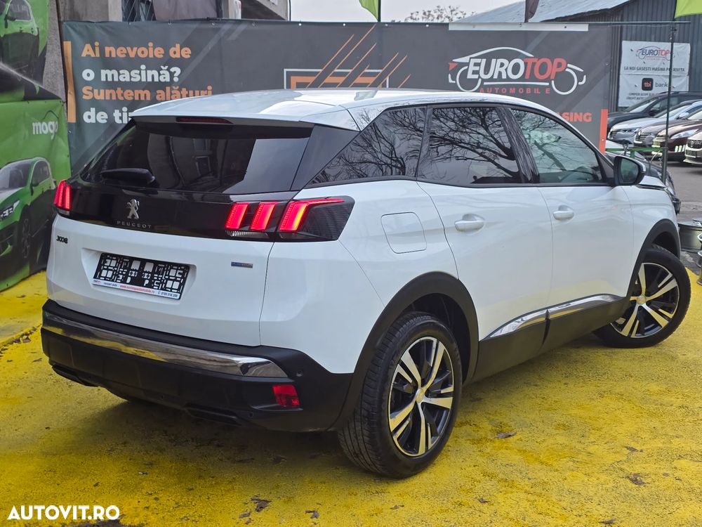 Peugeot 3008 1.2 PureTech S&S BVM6 Allure - 8