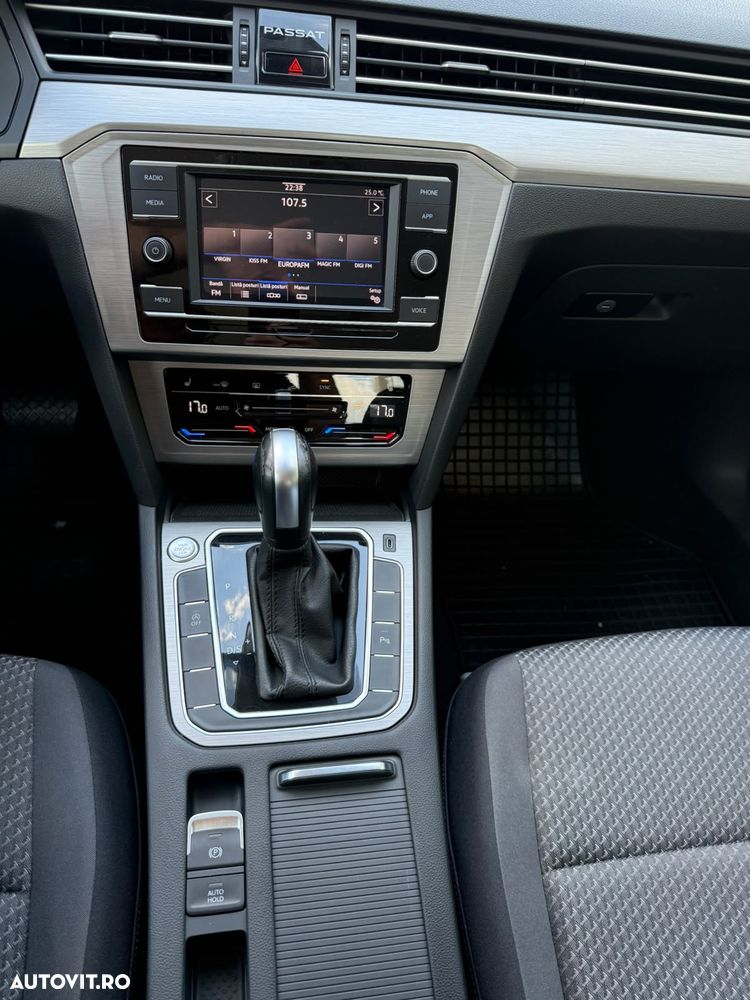 Volkswagen Passat 1.5 TSI ACT DSG Trendline - 15