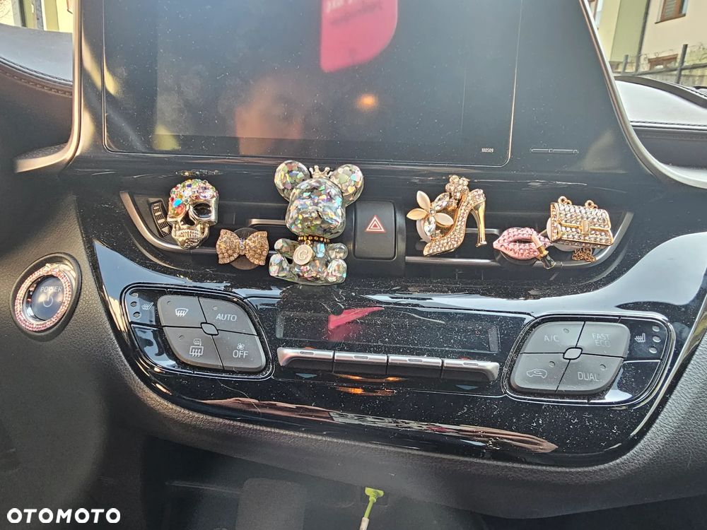 Toyota C-HR 1.8 Hybrid Premium - 18