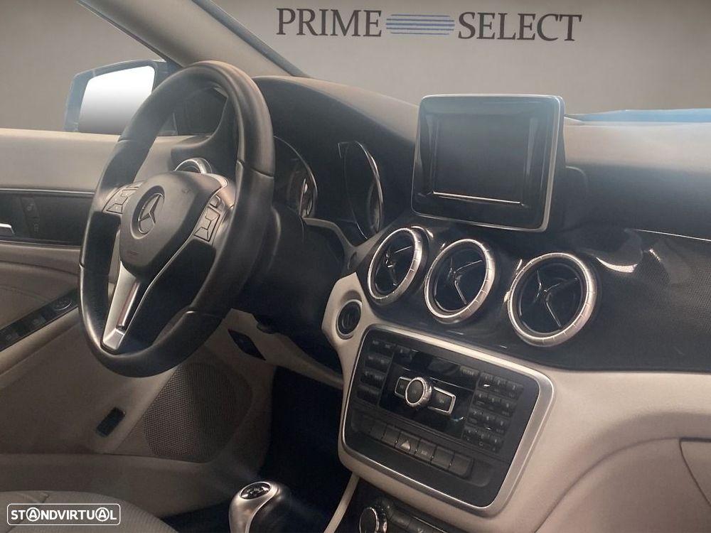 Mercedes-Benz CLA 180 CDi - 12