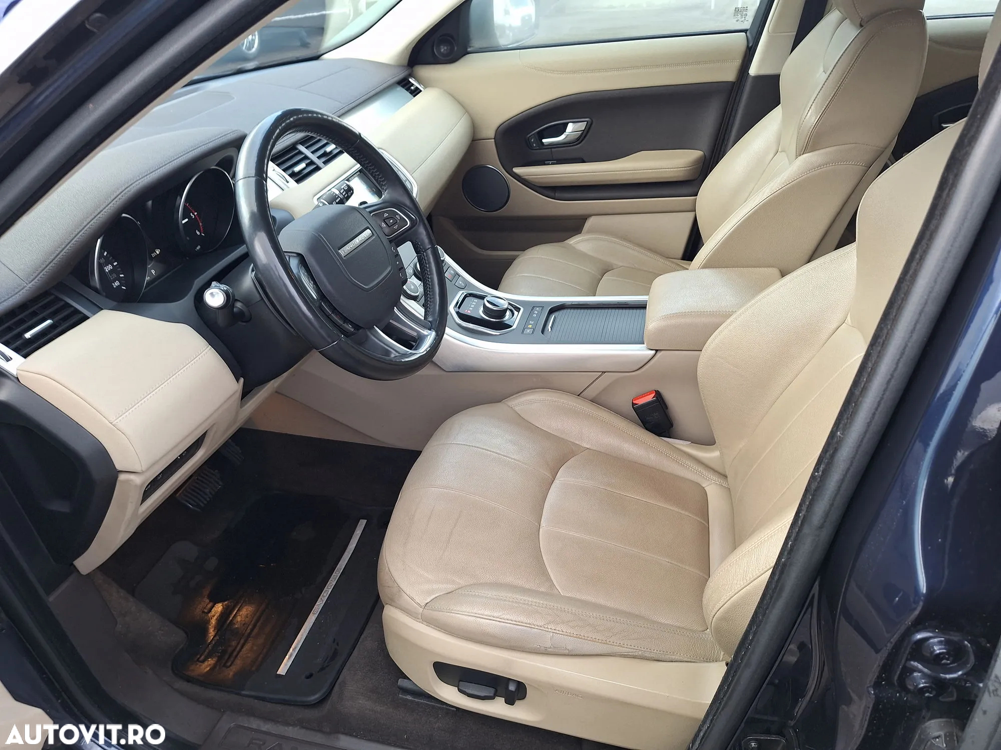 Land Rover Range Rover Evoque - 10
