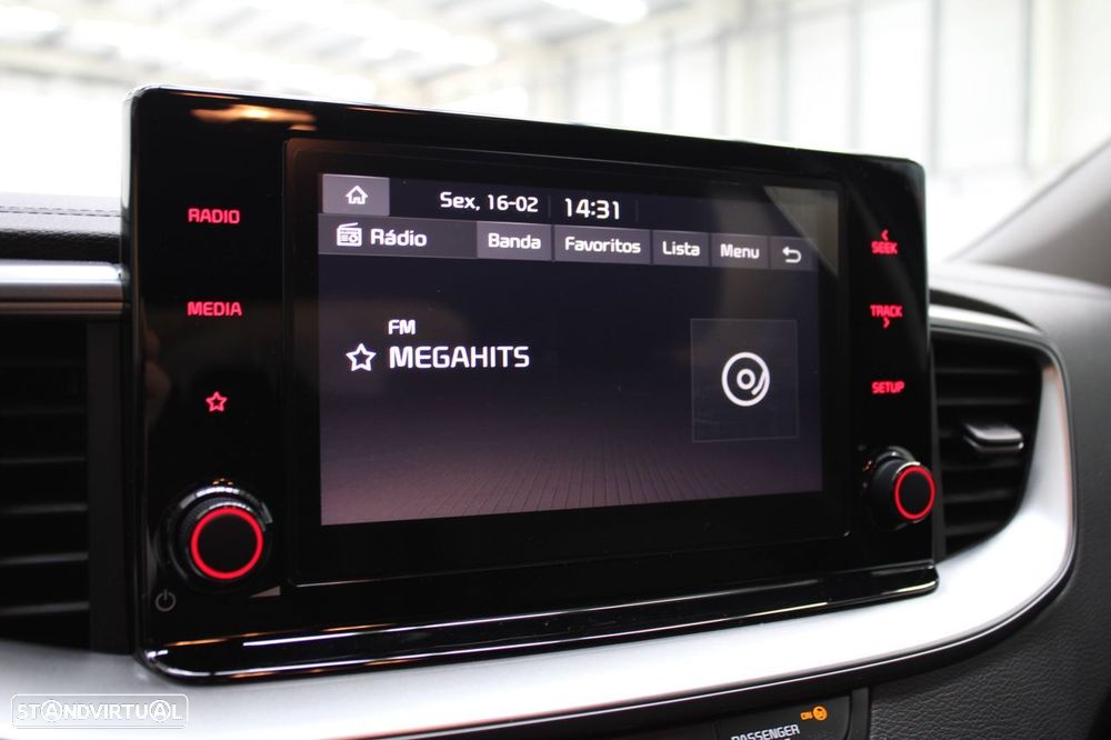 Kia XCeed 1.6 GDi PHEV Drive - 14